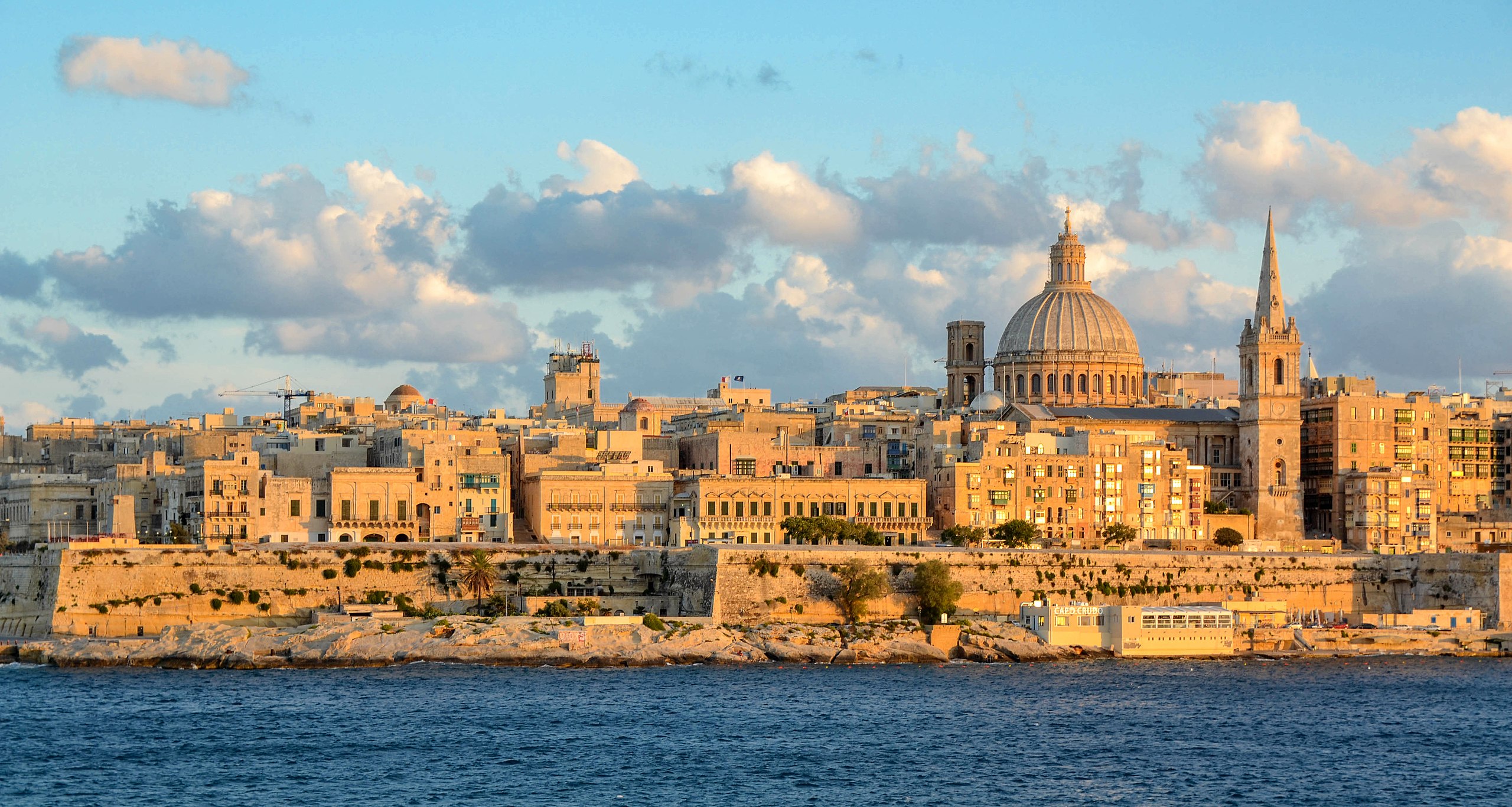 Explore Valletta